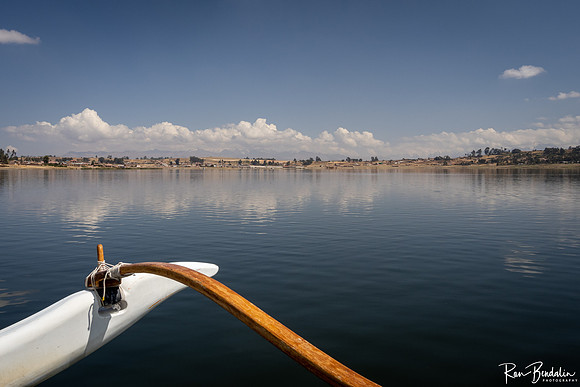 Kayaking on Lago Piuray